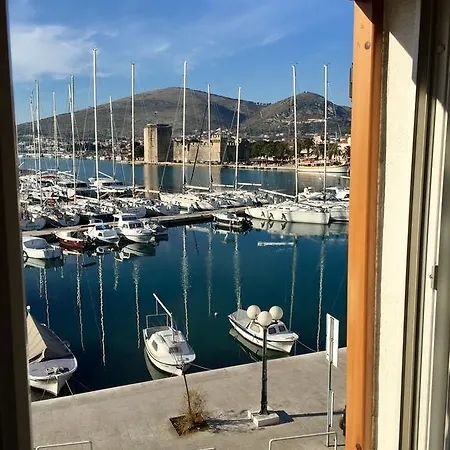 Feral Apartament Trogir