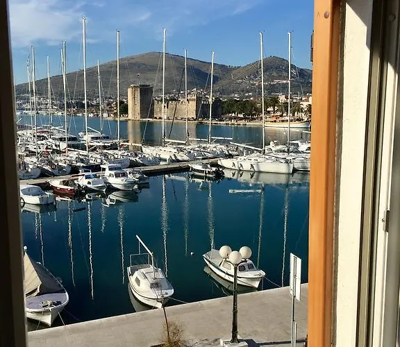 Feral Διαμέρισμα Τρογκίρ